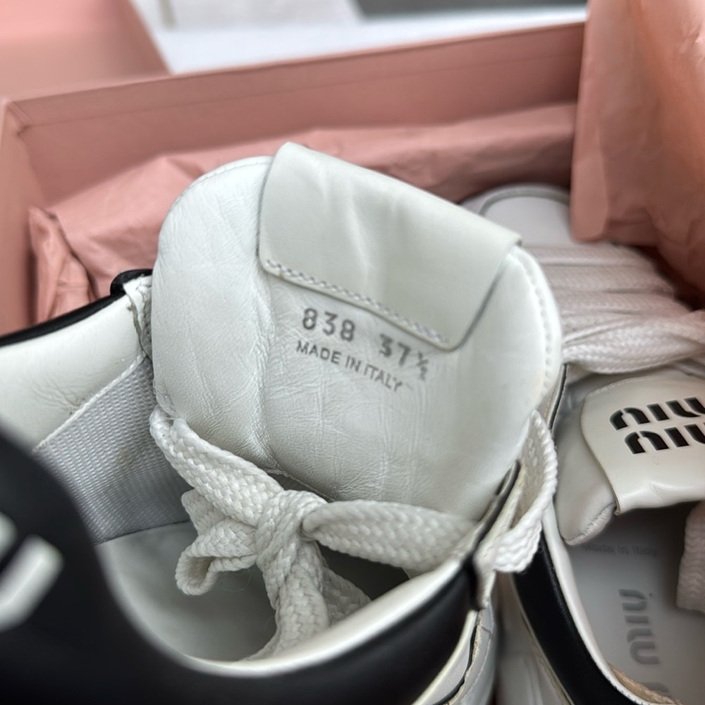 MIU MIU Authentic White Women’s Sneakers Leather - size 7.5 Original Box - Picture 2 of 8